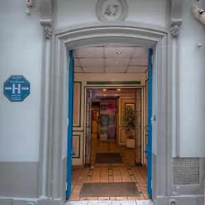Le Faubourg Opera Hotell
